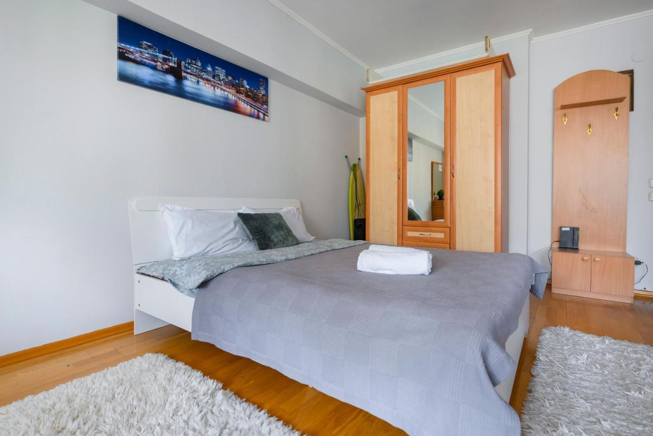 На Проспекте Ленина Apartment Almaty Luaran gambar
