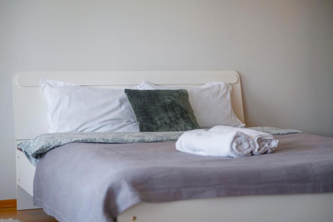 На Проспекте Ленина Apartment Almaty Luaran gambar
