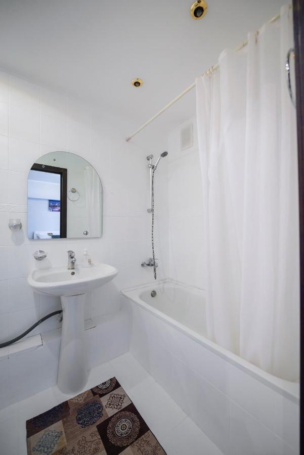 На Проспекте Ленина Apartment Almaty Luaran gambar