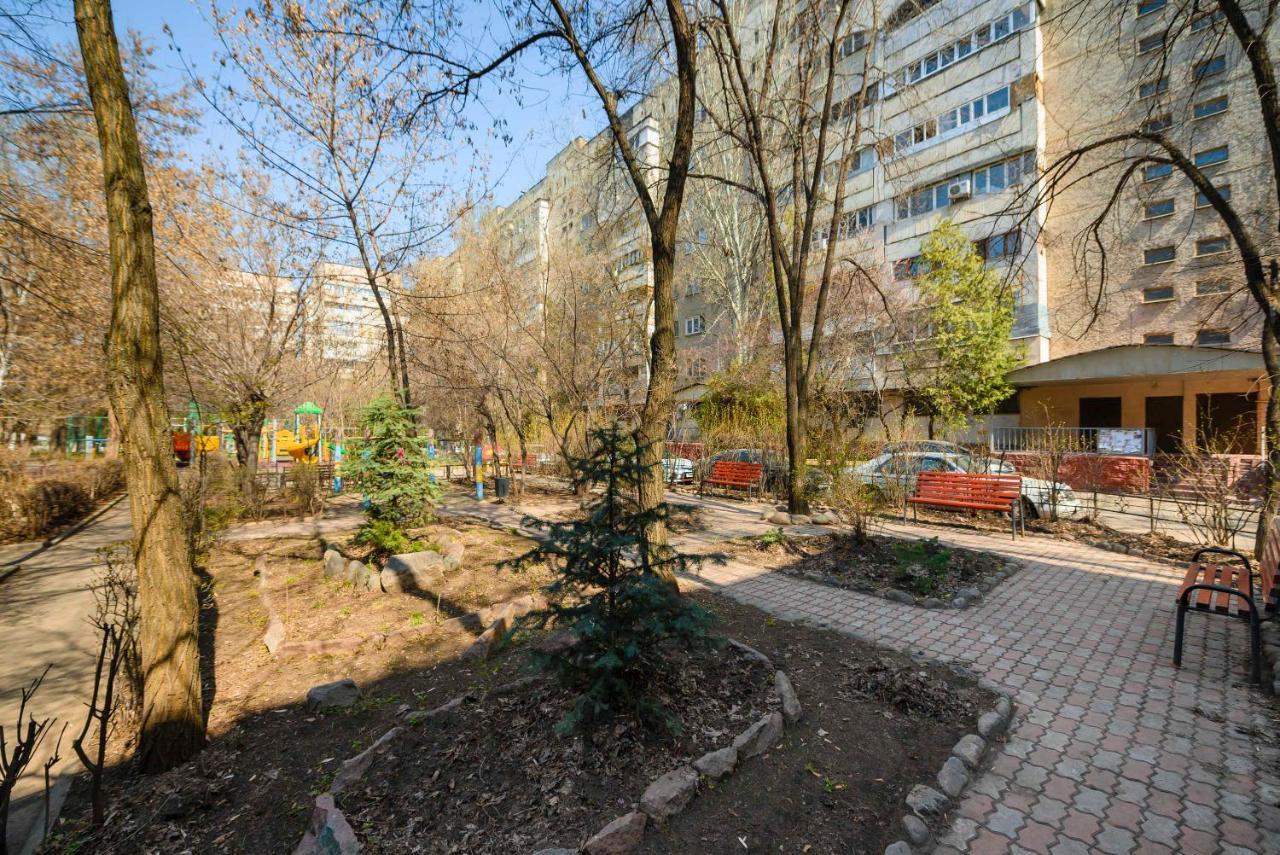 На Проспекте Ленина Apartment Almaty Luaran gambar